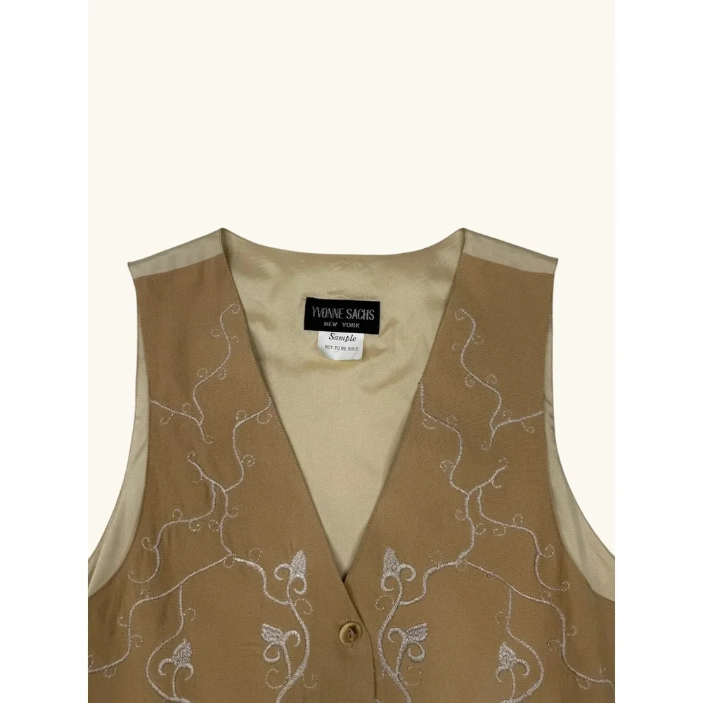 Yvonne Sachs New York Tan Embroidered Vest Scalloped Hem Tie Back Sample Sz S/M